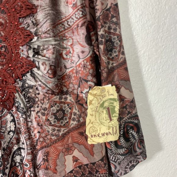 Live And Let Live NWT Sublimation Embroidered Blouse Size Large Women’s - Picture 8 of 14